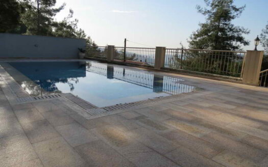 4 B/R LUXURY VILLA WITH SWIMMING POOL IN MONIATIS AREA