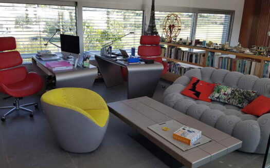 HI-TECH 4 B/R VILLA IN MONI WITH SW/POOL