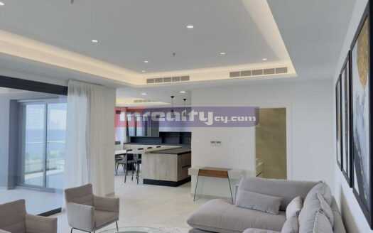 MODERN 5 B/R APARTMENT WITH SEA VIEW IN TOURIST AREA