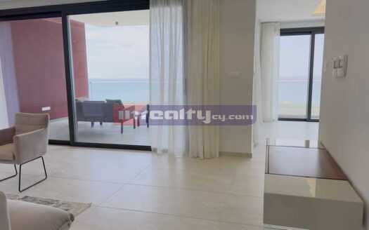 MODERN 5 B/R APARTMENT WITH SEA VIEW IN TOURIST AREA