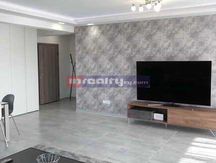 EXCLUSIVE 3 B/R APARTMENT IN NEAPOLIS