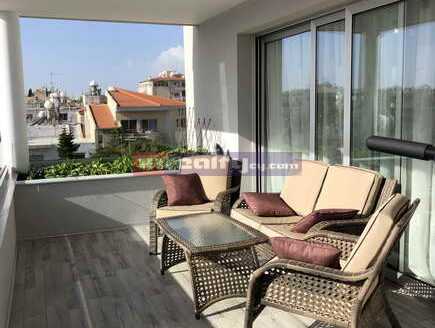 EXCLUSIVE 3 B/R APARTMENT IN NEAPOLIS