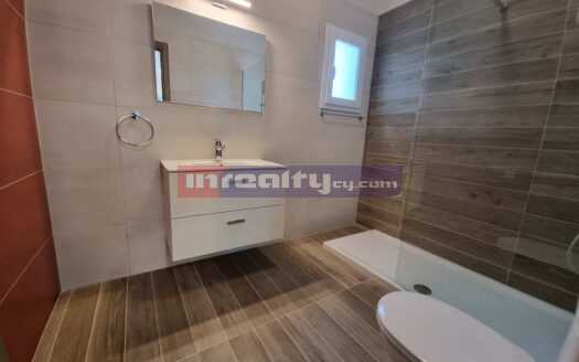 MODERN 4 B/R APARTMENT NEAR AMARA HOTEL