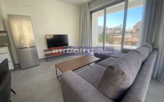 SPACIOUS 2 B/R APARTMENT OMONIA