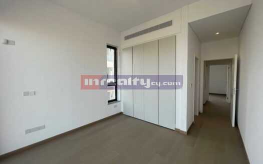 2 B/R APARTMENT IN A GATED COMPLEX WITH SW/POOL IN TOURIST AREA