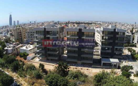 MODERN 3 B/R APARTMENT IN A GATED COMPLEX NEAR AJAX HOTEL