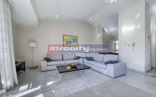 MODERN 3 B/R TOWNHOUSE IN A GATED COMPLEX NEAR AMARA HOTEL