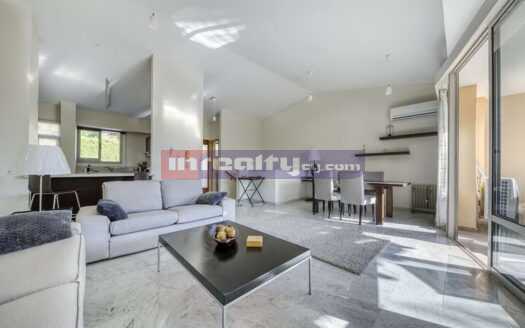 MODERN 3 B/R TOWNHOUSE IN A GATED COMPLEX NEAR AMARA HOTEL