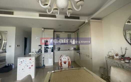 BEACH FRONT SEA VIEW 4 B/R APARTMENT IN TOURIST AREA