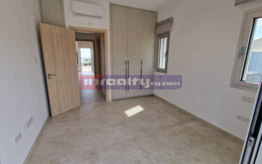 STUNING BRAND NEW 1-BEDROOM FLAT WITH SEA VIEWS