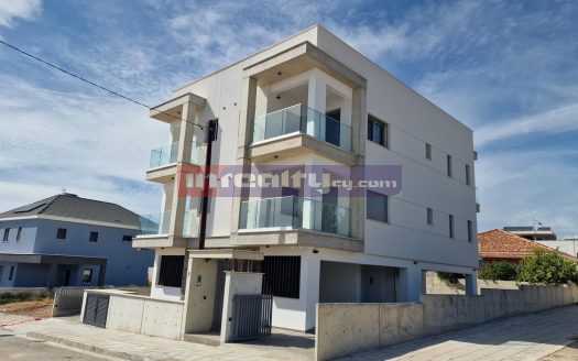 STUNING BRAND NEW 1-BEDROOM FLAT WITH SEA VIEWS