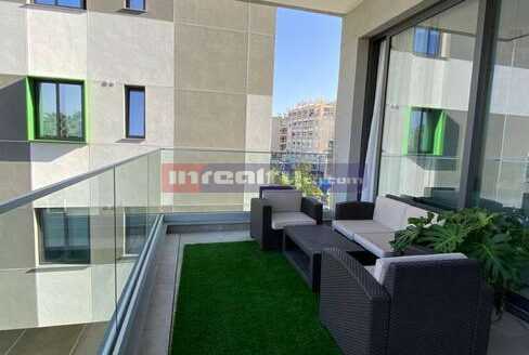 MODERN 3 B/R APARTMENT IN A GATED COMPLEX NEAR AJAX HOTEL