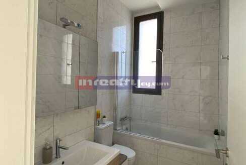 MODERN 3 B/R APARTMENT IN A GATED COMPLEX NEAR AJAX HOTEL