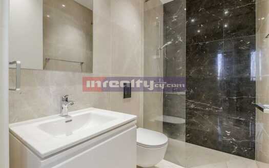 MODERN 2 B/R APARTMENT WITH SEAVIEW NEAR DELMAR