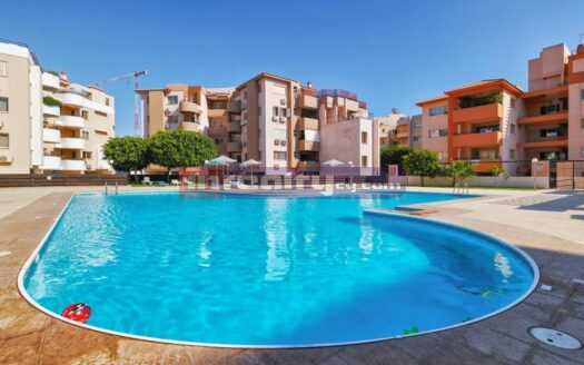 3 B/R APARTMENT IN A GATED COMPLEX WITH SW/POOL NEAR METRO