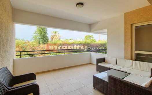 3 B/R APARTMENT IN A GATED COMPLEX WITH SW/POOL NEAR METRO