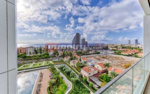 MODERN 1 B/R APARTMENT WITH SEAVIEW NEAR DELMAR