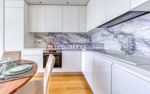 MODERN 1 B/R APARTMENT WITH SEAVIEW NEAR DELMAR