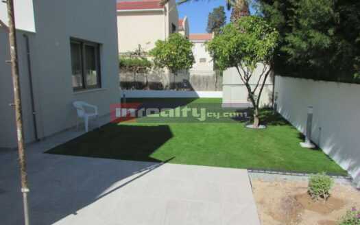 4 B/R HOUSE IN TOURIST AREA