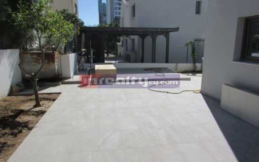 4 B/R HOUSE IN TOURIST AREA
