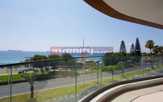 MODERN 3 B/R APARTMENT WITH SEA VIEW MOLOS