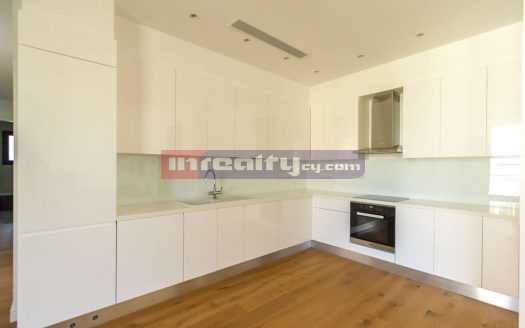 MODERN 3 B/R APARTMENT NEAR DASSOUDI