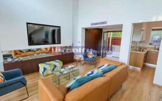 BEACHFRONT 5 B/R VILLA NEAR PARK LANE HOTEL