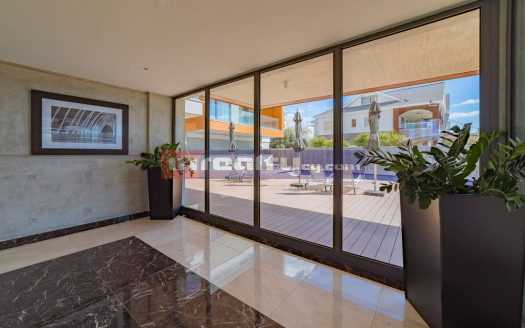 MODERN 2 B/R APARTMENT IN A GATED COMPLEX WITH SW/POOL NEAR DASSOUDI