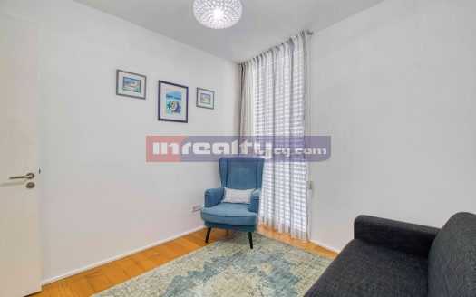 MODERN 2 B/R APARTMENT NEAPOLIS