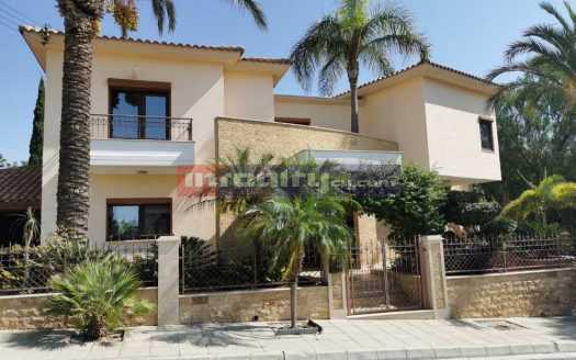 LUXURY 3+2 B/R VILLA WITH SW/POOL IN MESOVOUNIA