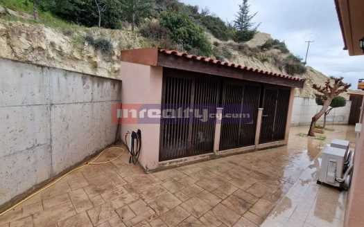 2 B/R DETACHED HOUSE PALODIA