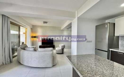 SEAFRONT 2 B/R APARTMENT NEAR FOUR SEASONS HOTEL