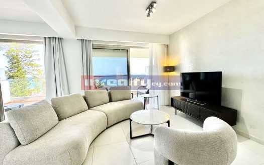 SEAFRONT 2 B/R APARTMENT NEAR FOUR SEASONS HOTEL