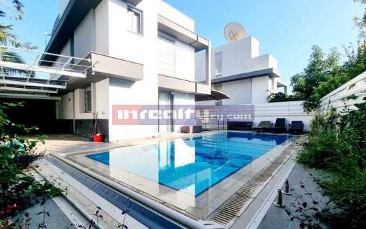 5 B/R VILLA WITH SW/POOL NEAR PARKLANE HOTEL