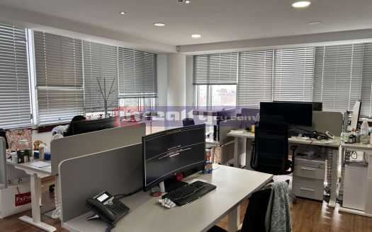 220m2 OFFICE IN MAKEDONIAS AVENUE