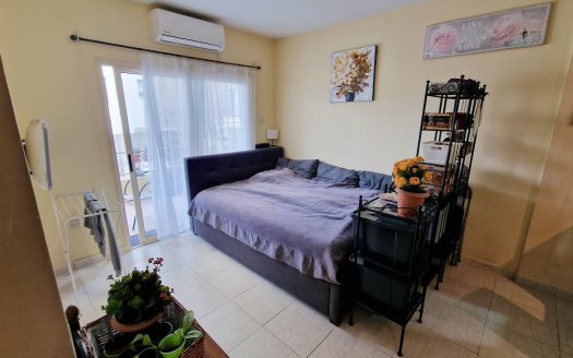 LARGE FURNISHED STUDIO IN TOURIST AREA