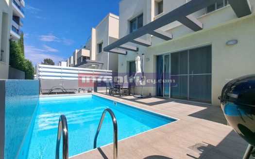 HI TECH 4 B/R VILLA WITH POOL IN TOURIST AREA