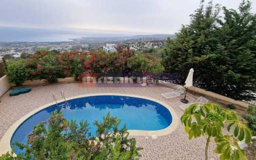 FIVE B/R VILLA IN PAFOS