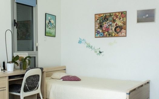 Great value 5 bedroom Villa 500m from the sea!
