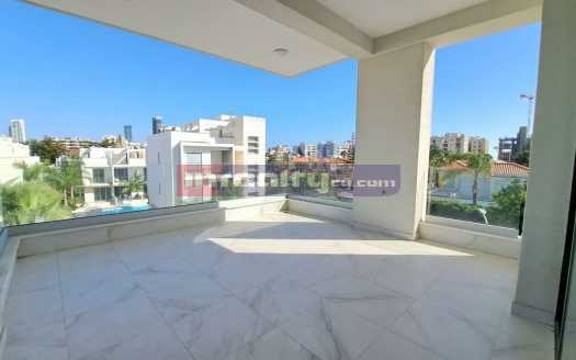 MODERN 3 B/R APARTMENT IN A GATED COMPLEX WITH SW/POOL