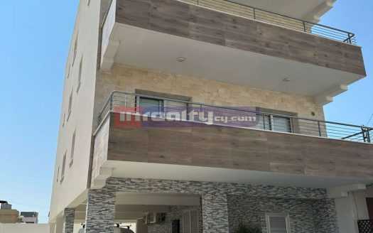 3 B/R APARTMENT NEAR AJAX HOTEL