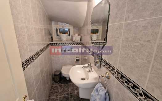 4 B/R + OFFICE HOUSE IN TOURIST AREA