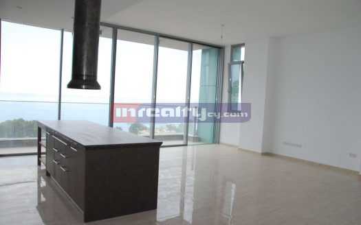 MODERN 3 B/R APARTMENT WITH SEA VIEW