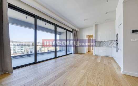 2 B/R APARTMENT NEAR APOLLONIA HOTEL