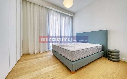 MODERN 1 B/R APARTMENT NEAR PAPAS