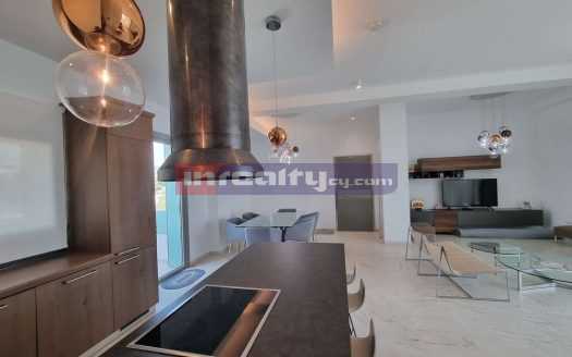 3 B/R APARTMENT WITH ROOF GARDEN