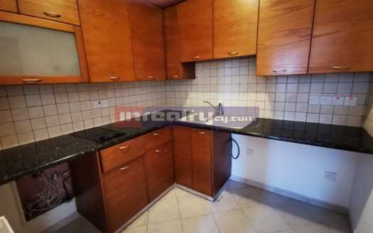 U/F 4 B/R VILLA IN TOURIST AREA
