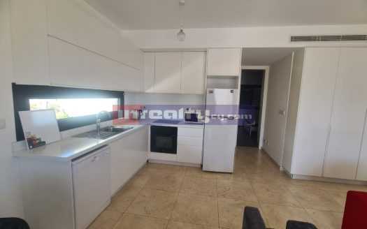 MODERN 2 B/R APARTMENT IN NEAPOLIS