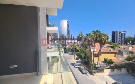MODERN 2 B/R APARTMENT IN NEAPOLIS
