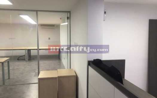 HI-TECH 500 SQ M OFFICE IN TOURIST AREA